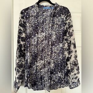 Simply Vera Vera Wang Black and White Floral Blouse